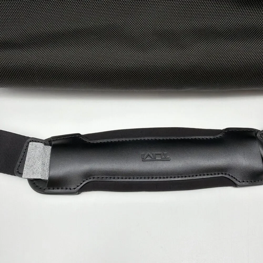 Tumi alpha expandable